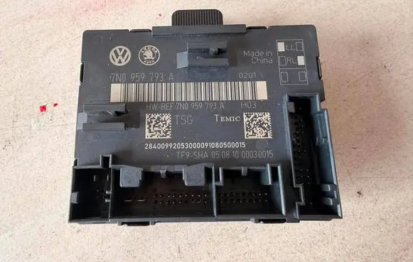 Skoda Yeti (5L) Door control unit/module 7N0959793A