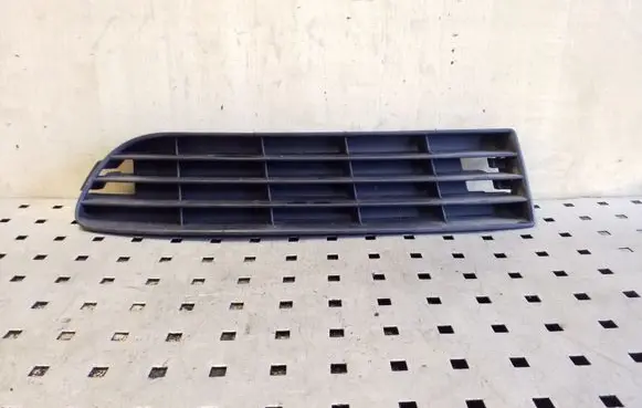 Audi A6 S6 C4 4A Front bumper lower grill 4A0807345J