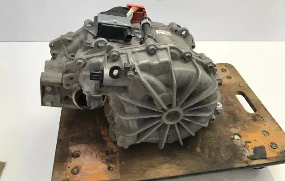 Toyota RAV 4 (XA50) Electric car motor 21JTR3 31AA22C02110 TZ215X001