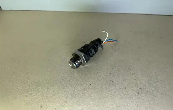 Opel Zafira B Fuel pressure sensor 0281002903