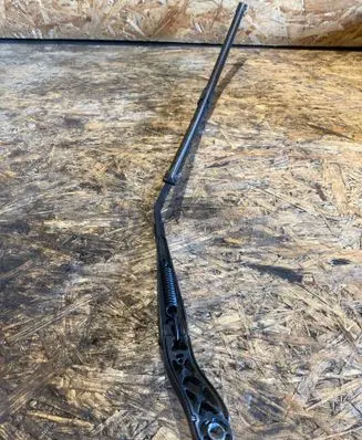 Mercedes-Benz B W245 Front wiper blade arm A1698200140