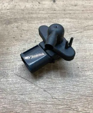 BMW 1 E81 E87 Air pressure sensor 7566784 6PD7500