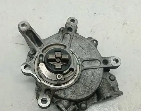 Mercedes-Benz C AMG W205 Vacuum pump