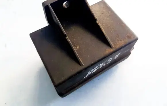 Peugeot 406 Glow plug pre-heat relay 9639912580