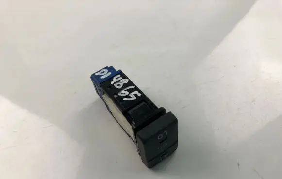 Toyota Auris 150 Seat heating switch 191690