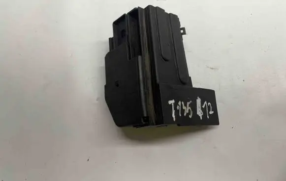 Ford Fusion Current control relay DU5T14A094ED