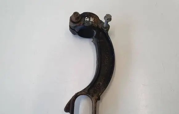 Porsche Macan (95B) Lower shock absorber bracket 8K0413
