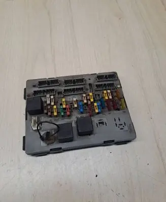 Renault Espace II Fuse module