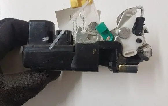 Chrysler 300 - 300C Rear door lock