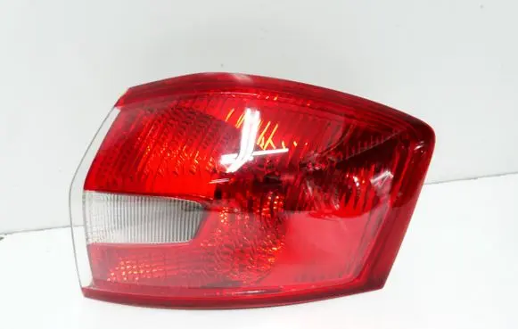 Ford Kuga I Rear/tail lights 8V4113404AH