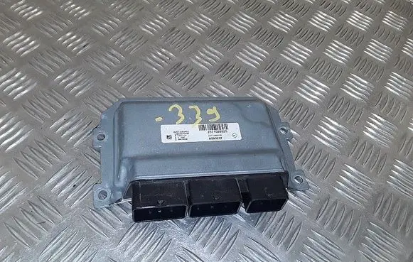 Renault Sandero II Engine control unit/module 237108697r