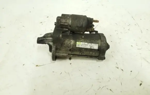 Ford Focus Starter motor AV6N11000GB
