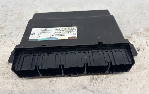 Ford Focus C-MAX Comfort/convenience module 8M5T19G481BG 2007DJ0476 5WK48779K