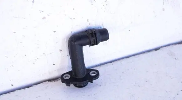 Volkswagen PASSAT B8 Engine coolant pipe/hose 3G0121131