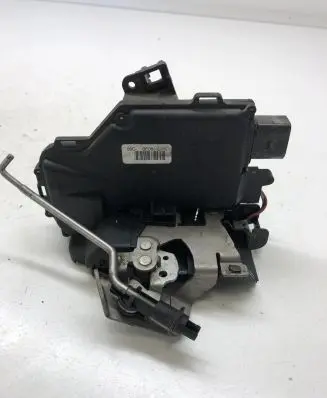 Audi A4 S4 B6 8E 8H Rear door lock 8E0839016C