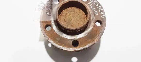 Volvo S80 Rear wheel hub