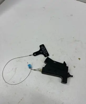 KIA Stinger Fuel tank cap lock 