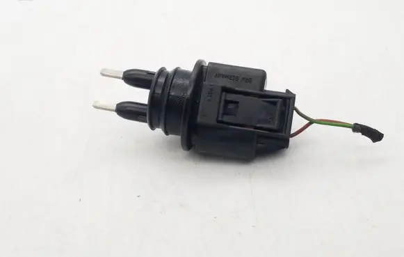 Audi A6 S6 C6 4F Windshield washer fluid level sensor 7H0919376