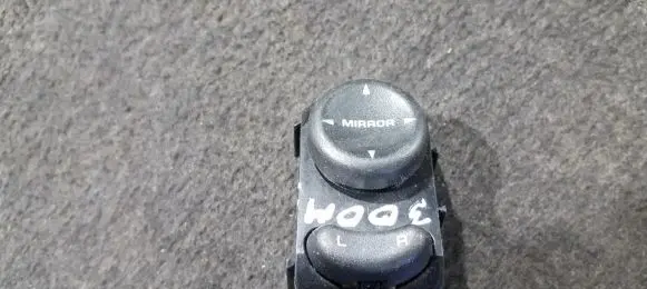 Chrysler 300M Wing mirror switch 04760174A 04760174AF