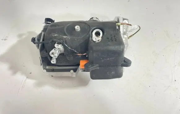 BMW i4 Air conditioning (A/C) compressor (pump) 5B31E59 5A84970