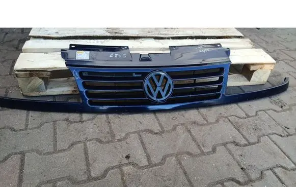 Volkswagen PASSAT B5 Front grill 7M0853651