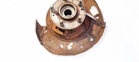 Rear wheel hub