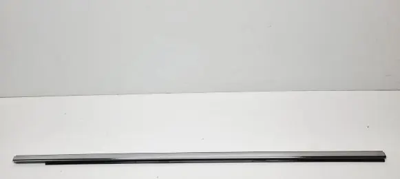 Peugeot 5008 II Front door trim (molding) 9811240480
