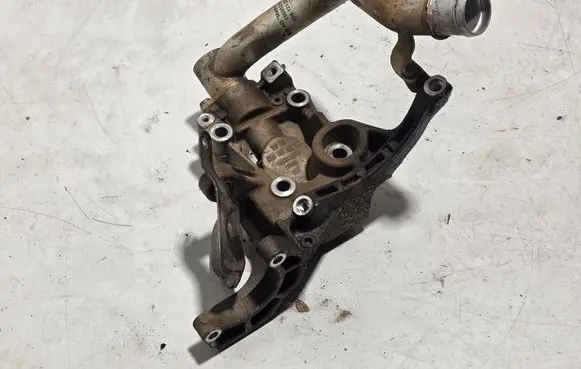 Volkswagen Amarok A/C compressor mount bracket 059145169CJ 059121071DK