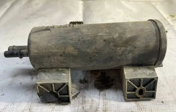 BMW 6 E63 E64 Active carbon filter fuel vapour canister 6761043 6760225