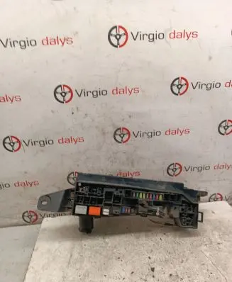 Toyota Corolla Verso AR10 Fuse box set
