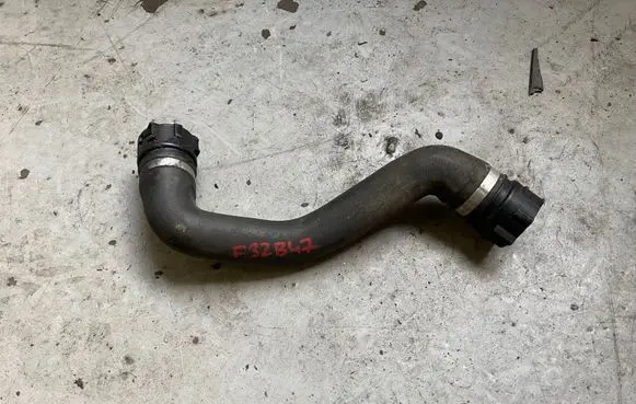 BMW 4 F32 F33 Coolant pipe/hose 8514051 14837810
