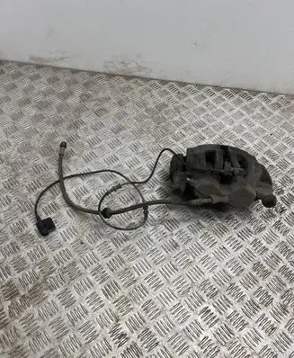 Mercedes-Benz V Class W447 Front brake caliper 