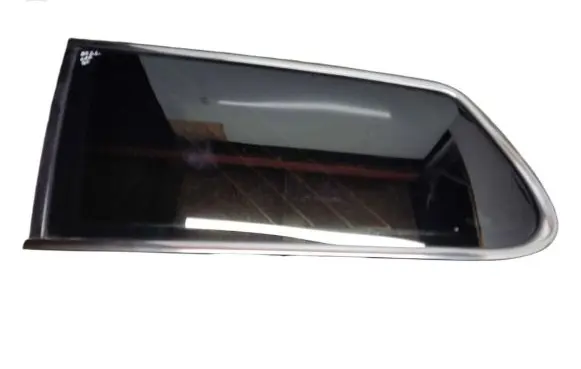 Volkswagen PASSAT B7 Rear side window 43R000261 E000251 DOT044M503AS2