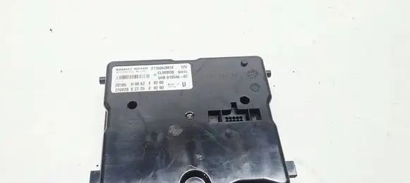 Nissan Qashqai J12 Climate control unit 277606UM1E 5HB01554607