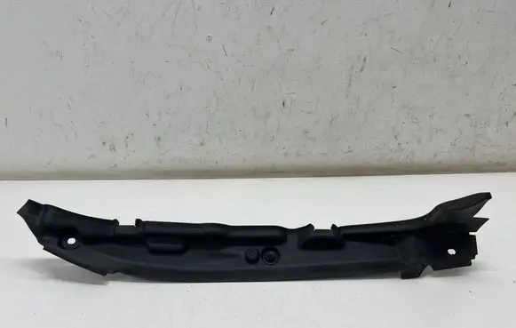 Polestar 2 Fender end trim 31688438