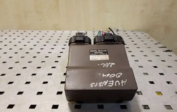 Toyota Avensis T220 Fuel injection control unit/module 8987120030 1310001041
