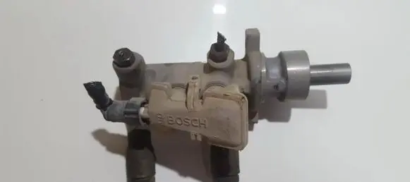 Ford Focus Master brake cylinder l519888 310048