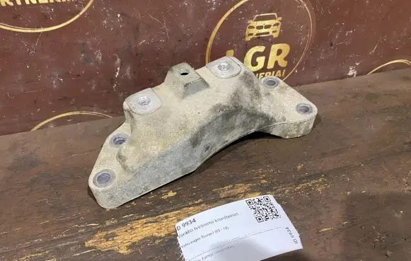 Volkswagen Touran I Engine mounting bracket 1K0199117