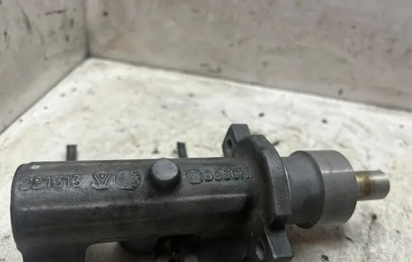 Ford Transit Master brake cylinder 221313