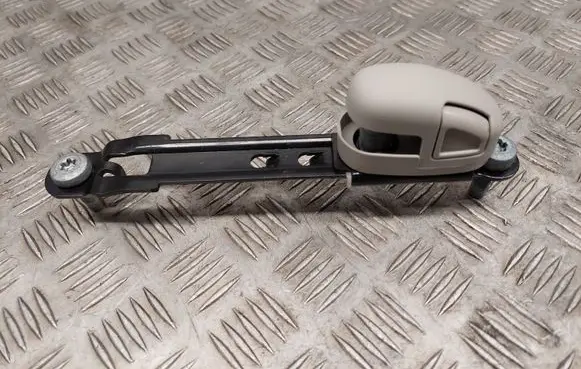 Chrysler Pacifica Seat belt adjustment rail 5LA64PD2AB