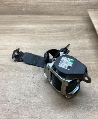 Renault Clio V Front seatbelt buckle 64105560G 080123 Rightside