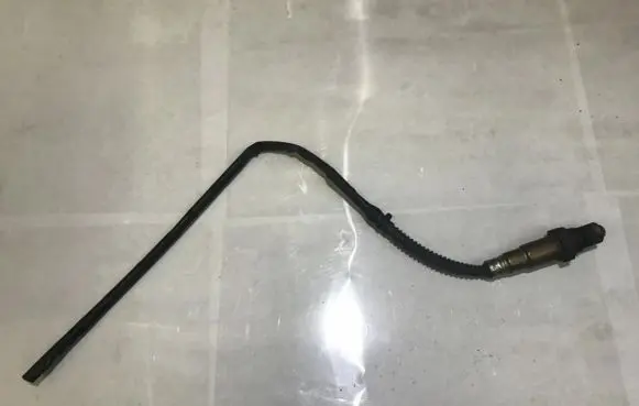 Volkswagen Touran I Lambda probe sensor 0281004042 0281004043
