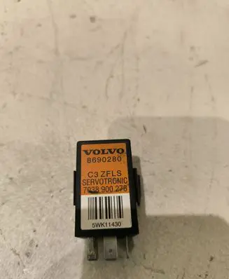 Volvo V70 Other relay 8690280 7038900278 5WK11430