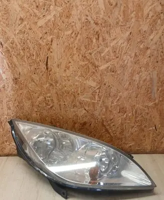 Mitsubishi Colt Headlight/headlamp 0301208202 MR957354