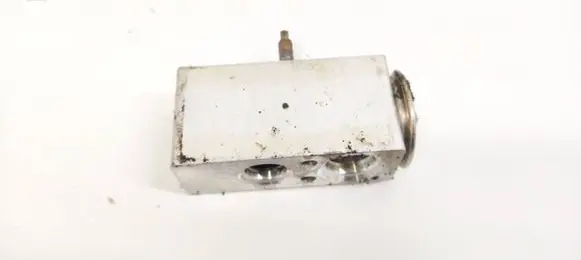 Peugeot 207 Air conditioning (A/C) expansion valve N668973N849 TD301