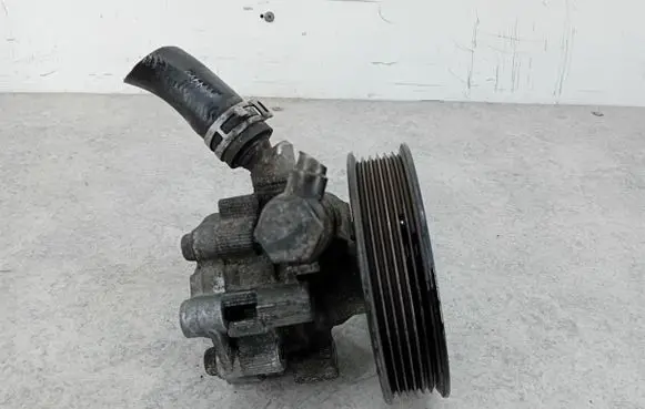 Opel Insignia A Power steering pump 1327378455563329