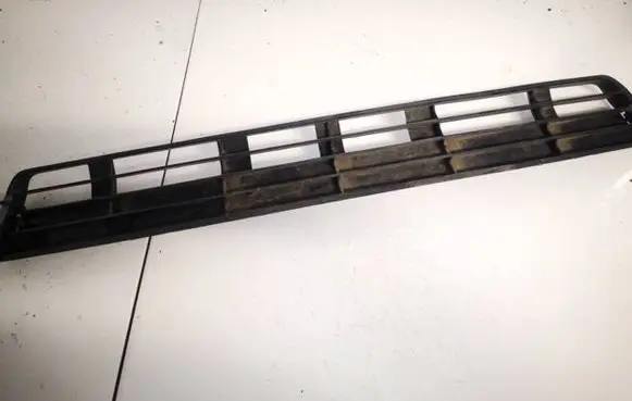 Audi A4 S4 B5 8D Front bumper lower grill 8d0807683e
