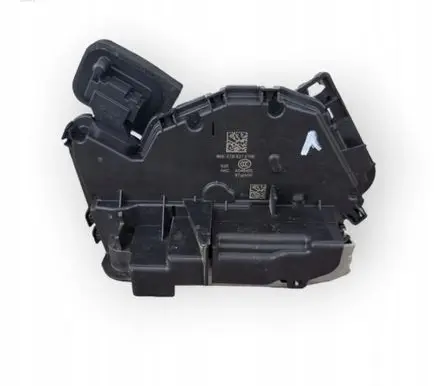 Volkswagen Touran III Front door lock 5TA839016E