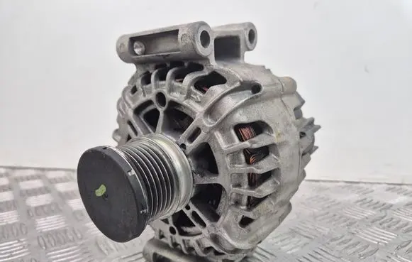 Mercedes-Benz C W204 Generator/alternator A0009063000