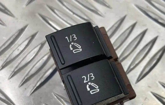 Volkswagen Touareg II Seat control switch 7P6959519